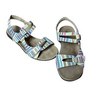 Trotters Multi Stripe Katarina Sandals Sz 8.5 (2735)‎